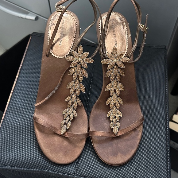 Valerie Stevens Shoes - Valerie Stevens Tan Sandals with Gold Leaf Design